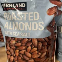 Almendras Tostadas con sal, Kirkland, 2.5 lb