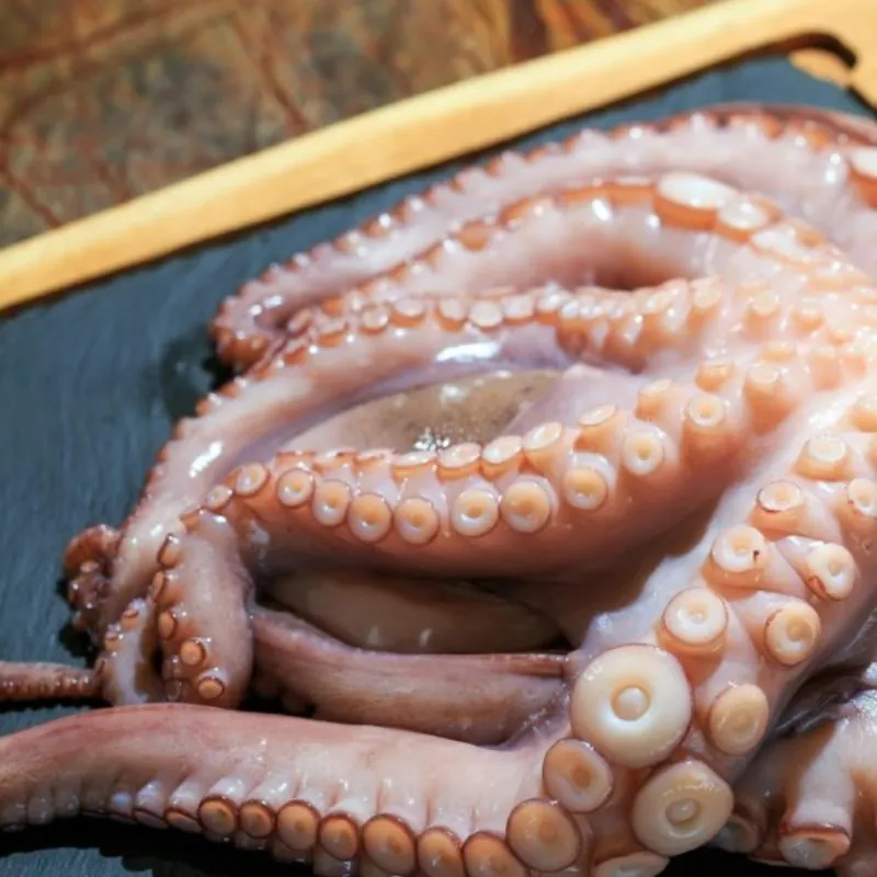 Pulpo crudo limpio, 1 kg