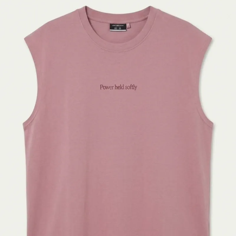 Camiseta Sin Mangas "Power Held Softly"