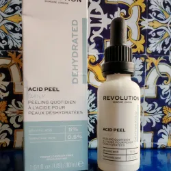 Sérum exfoliante Revolution Skincare para pieles deshidratadas