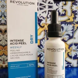 Sérum exfoliante Revolution Skincare para pieles secas