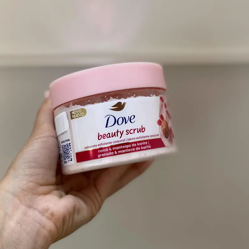 Exfoliante corporal Dove Granada y Manteca de Karité