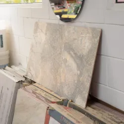 Losa de revestimiento cerámico