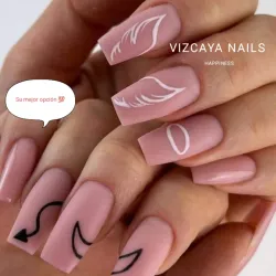 Uñas acrílicas medianas 