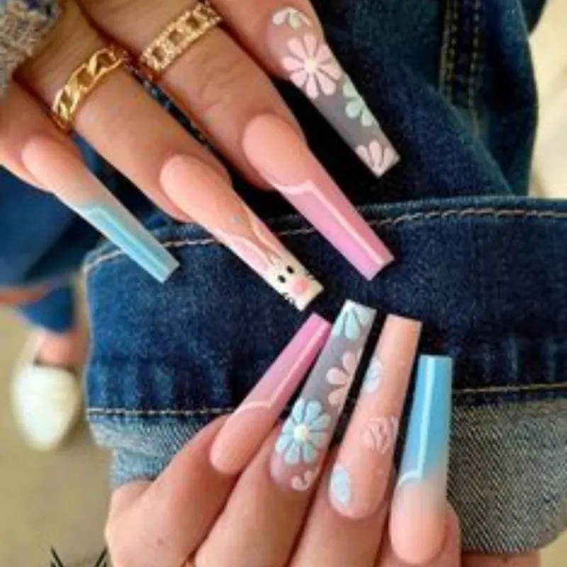 Uñas acrílicas largas 