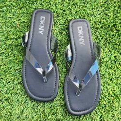 DKNY Women's Hampton Flip Flop Sandals