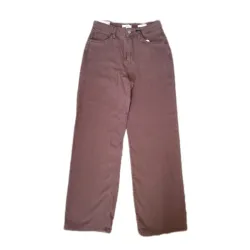 Pantalón carmelita pierna suelta
