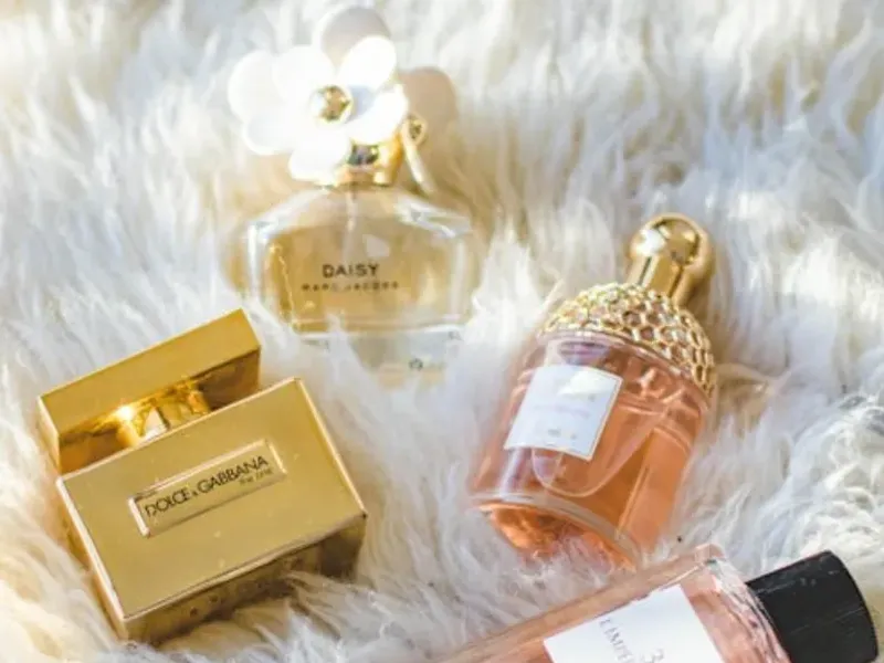 Colonias ,perfumes y cremas 
