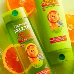 Set de shampoo y acondicionador de Garnier fructis Grow Strong