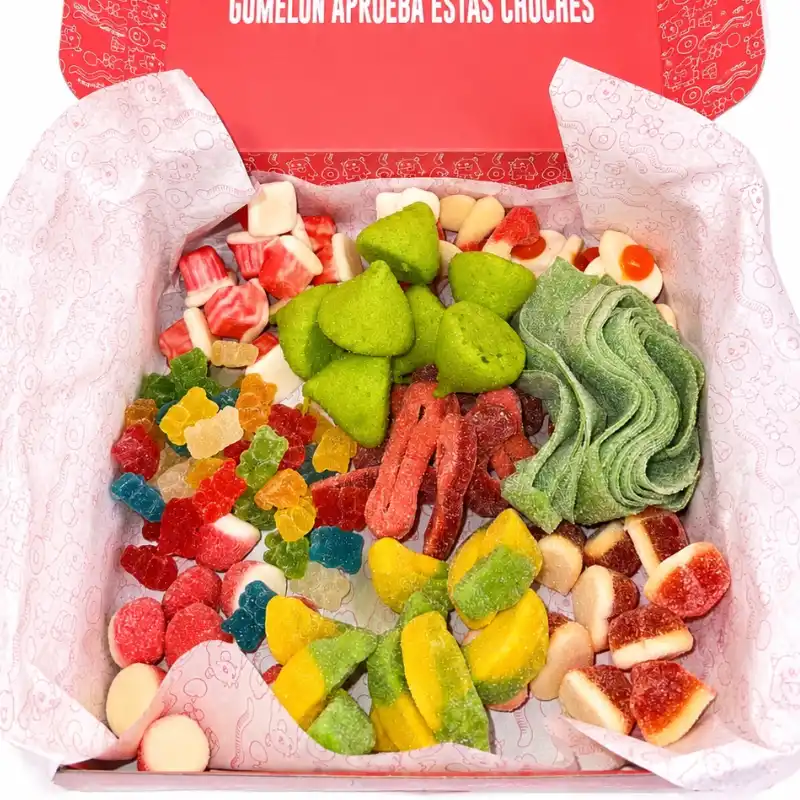 Caja de 1kg de chuches. Subid贸n