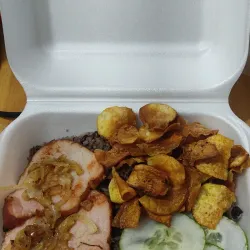 Lonjas de cerdo encebolladas 