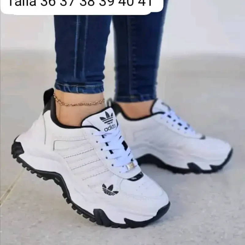 Adidas (M)
