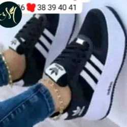 Adidas (M)