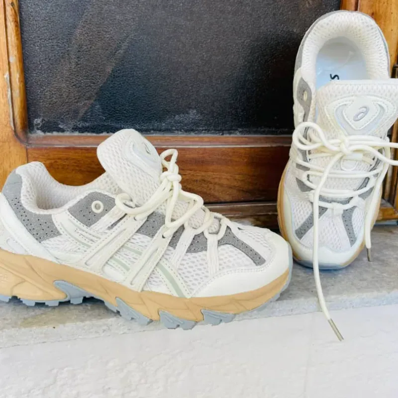 Asics (G)