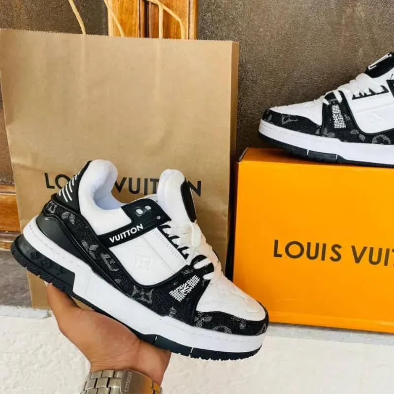 Louis Vuitton Trainer (G)