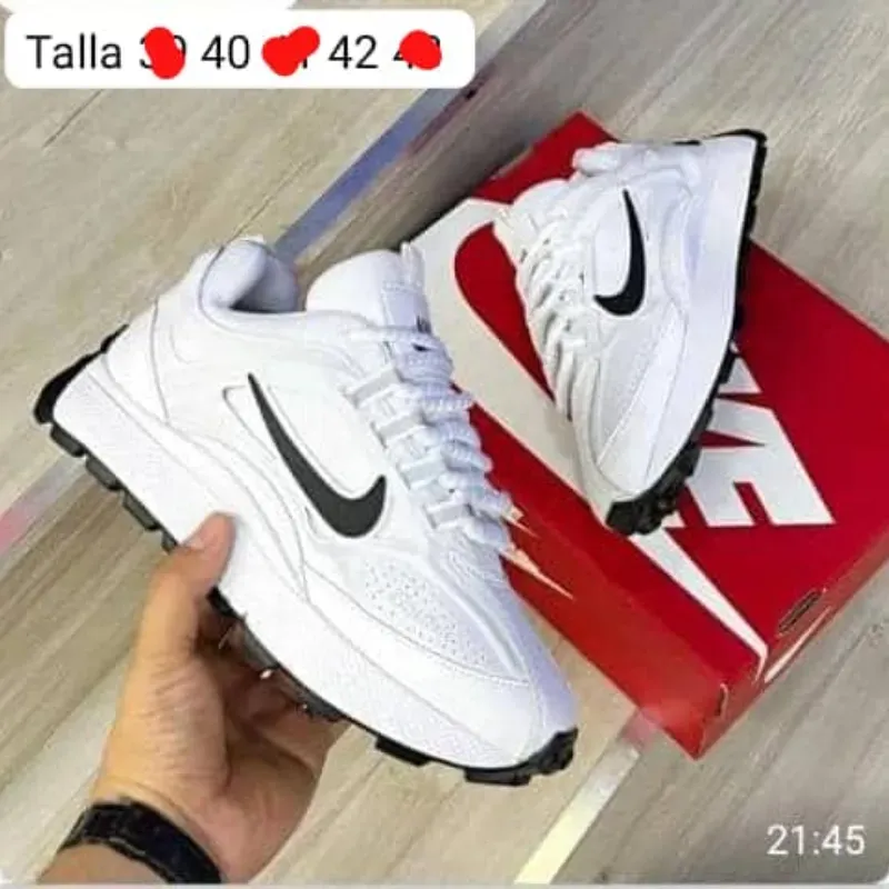 Nike (M)