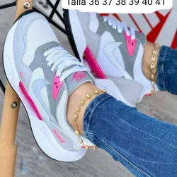 Nike (M)