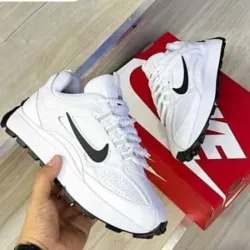 Nike (M)