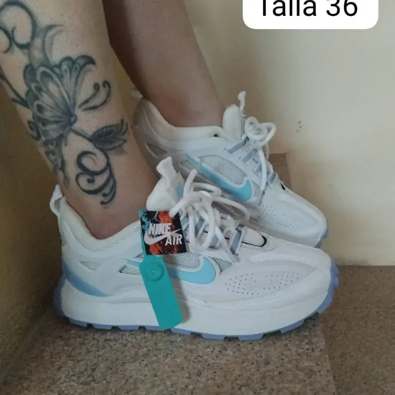 Nike (M)