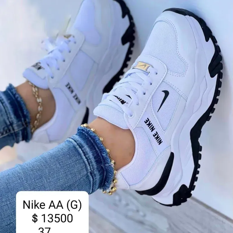 Nike (Fel)