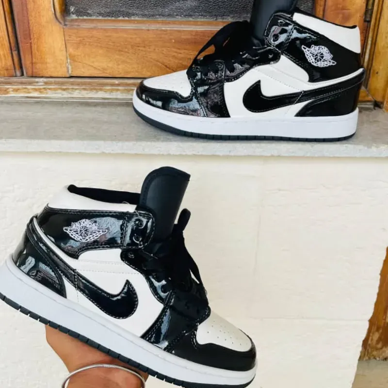 Retro One (G)