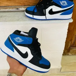 Retro One (G)