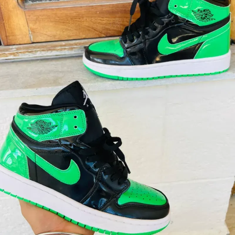 Retro One (G)
