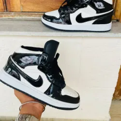 Retro One (G)