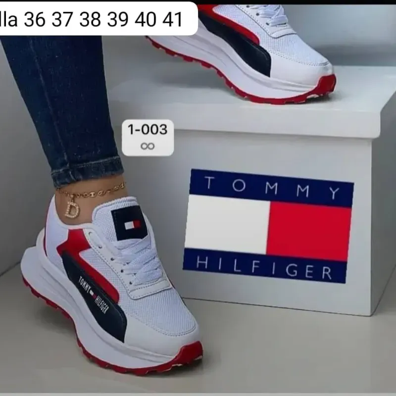Tommy (M)