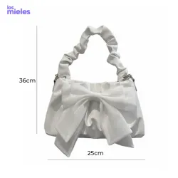 Bolso blanco con lazo
