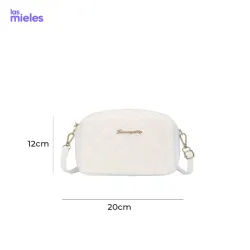 Bolso blanco con relieve