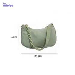 Bolso verde con cadena
