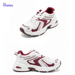 Zapatillas blancas y rojas de malla transpirable 
