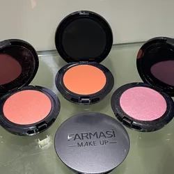 Mini blush Farmasi