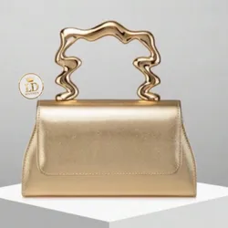 cartera dorada mediana