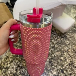 Termo rosado oscuro de perlas
