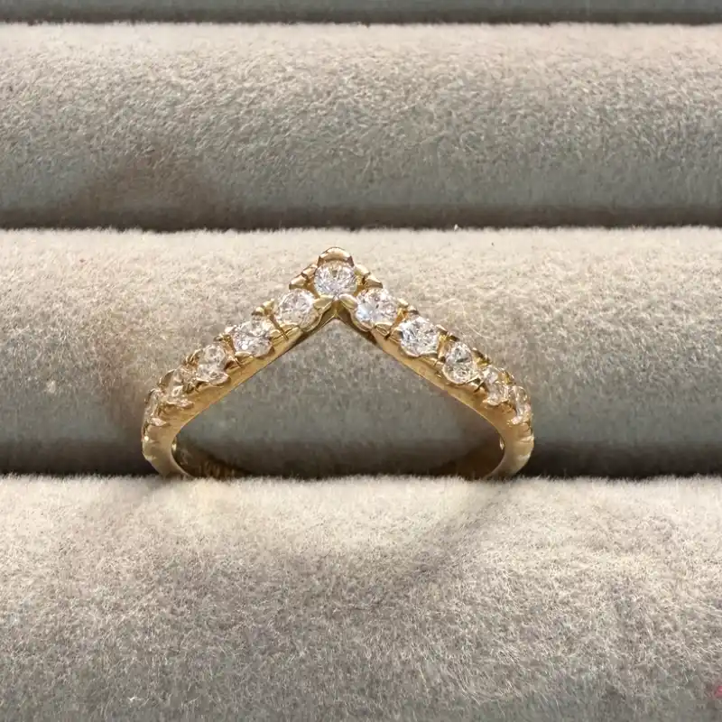 Anillo tiara con brillantes oro 10 k
