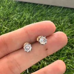Aretes brillantes pequeños 