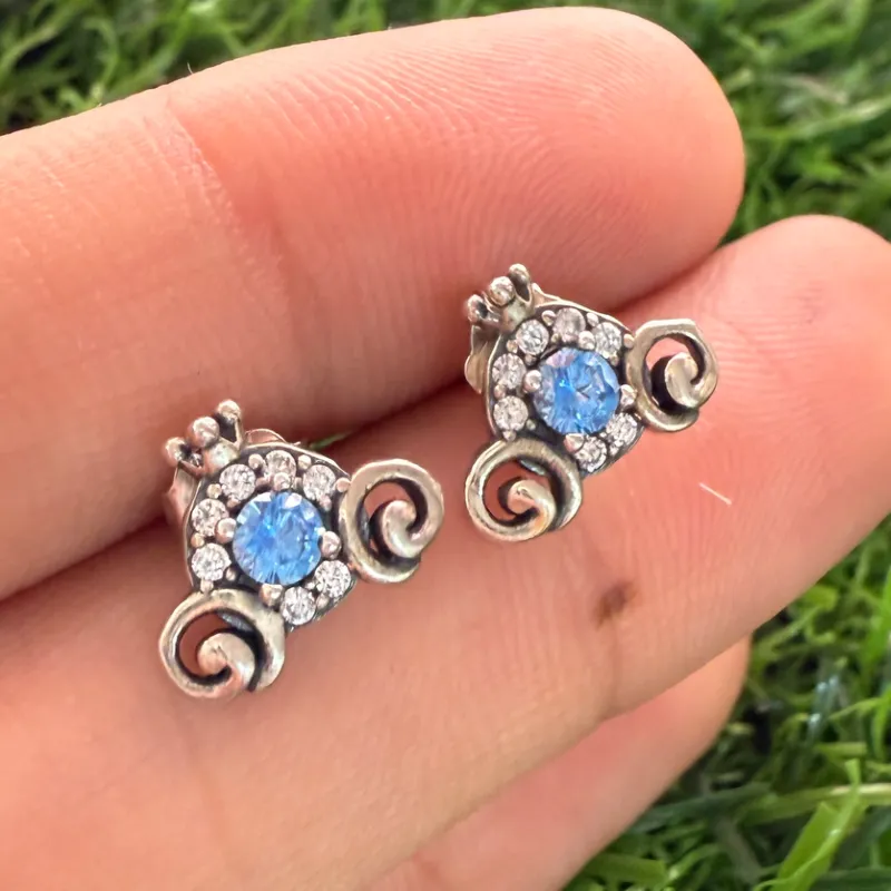 Aretes carroza cenicienta 