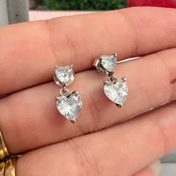 Aretes colgantes de corazón