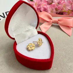 Aretes flor con piedra