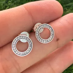 Aretes halo Pandora con piedras 