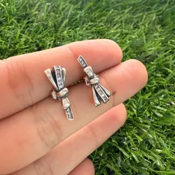 Aretes Lazo