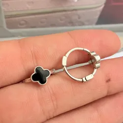 Aretes tipo argollas van Cleef negras