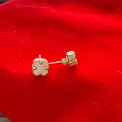 Aretes Van Cleef blanco de oro