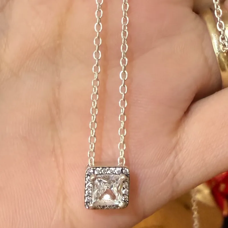 Cadena piedra cuadrada Pandora 