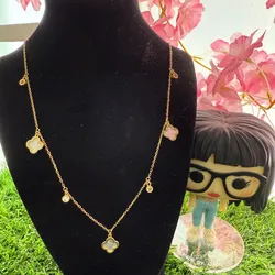 Cadena van Cleef 3 flores blancas colgantes plata con baño de oro