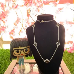 Cadena van Cleef 5 flores negras
