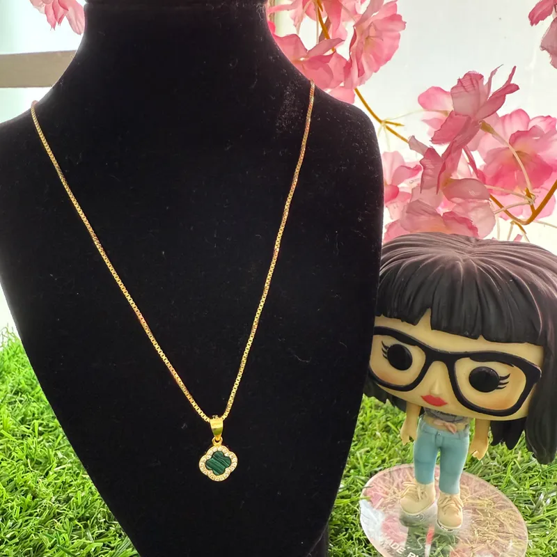 Cadena van Cleef dije verde de plata con baño de oro
