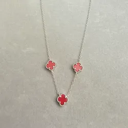 Cadenas van Cleef de 3 flores rojas